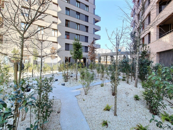  Appartement familial de type F5 de 107 m²